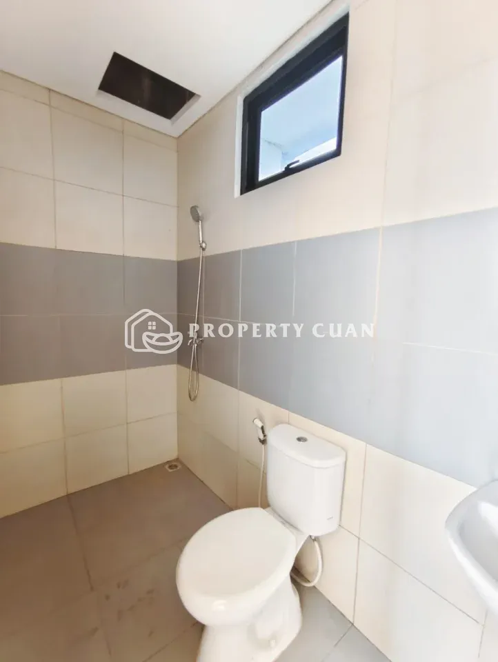 Rumah disewakan di Citra Garden Bintaro, Bintaro - Kamar Mandi
