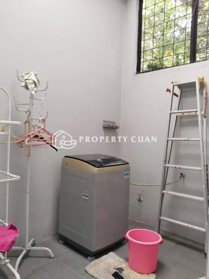 Rumah dijual di Griya Sutera, Alam Sutera - Area Laundry