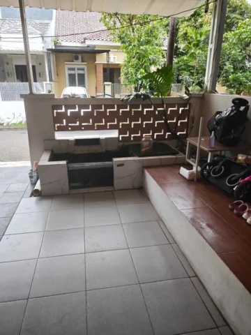 Rumah dijual di Griya Sutera, Alam Sutera - Carport