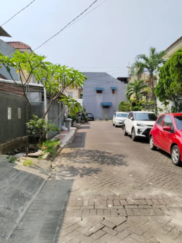 Rumah disewakan di Citra 2 Extension, Citra Jakarta Barat - Jalan Depan