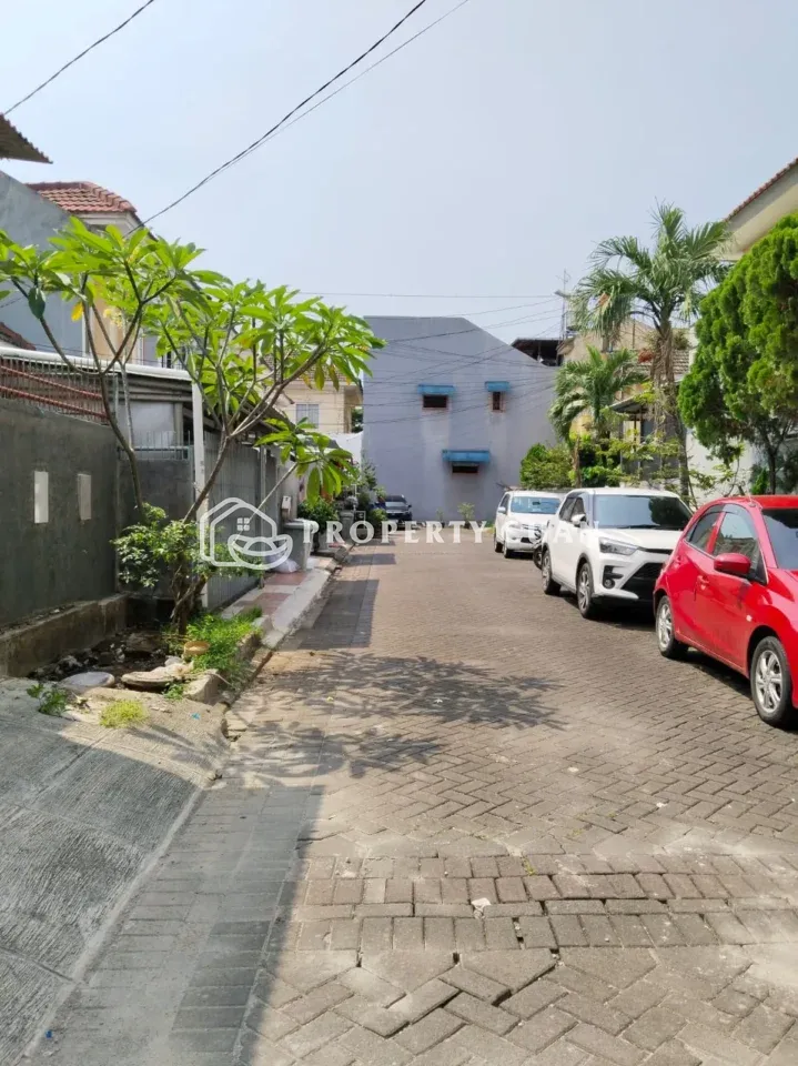 Rumah disewakan di Citra 2 Extension, Citra Jakarta Barat - Jalan Depan