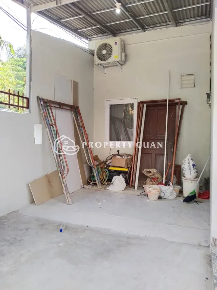 Rumah disewakan di Citra 2 Extension, Citra Jakarta Barat - Area Gudang