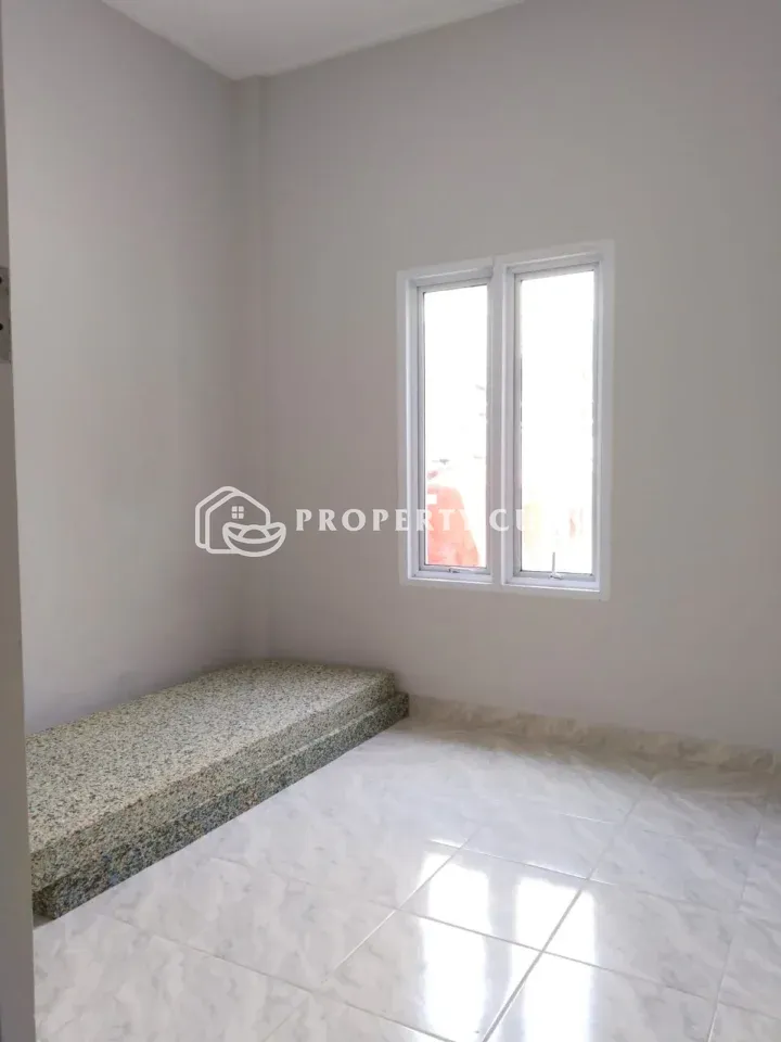 Rumah disewakan di Citra 2 Extension, Citra Jakarta Barat - Kamar Tidur