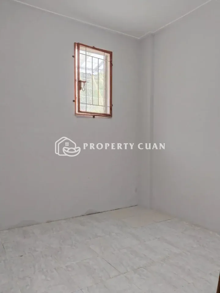 Rumah disewakan di Citra 2 Extension, Citra Jakarta Barat - Kamar Tidur