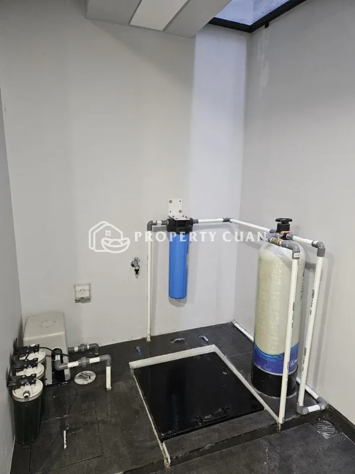Rumah dijual di Aether, BSD - Area Gudang