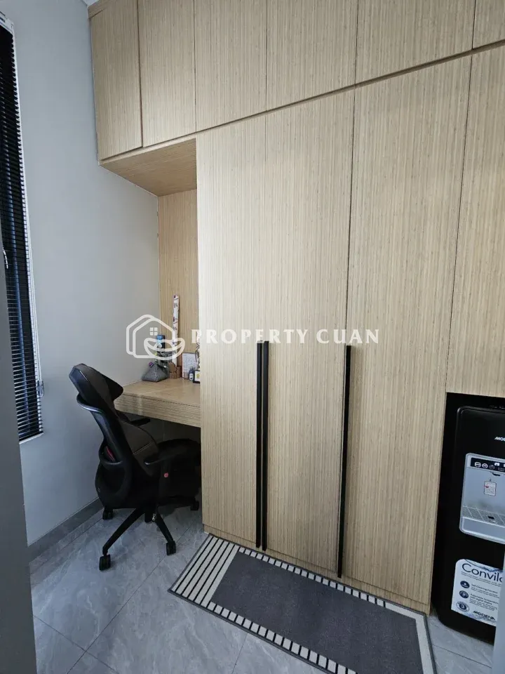 Rumah dijual di Aether, BSD - Ruang Kerja