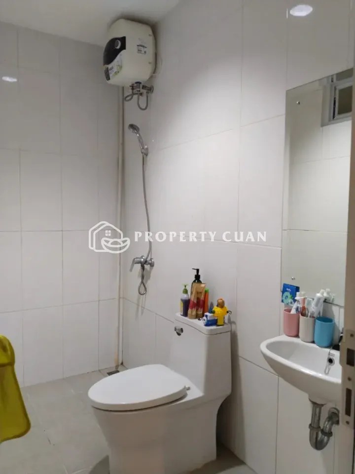 Rumah dijual di Serpong Garden 1, Citra Garden Serpong - Kamar Mandi 2