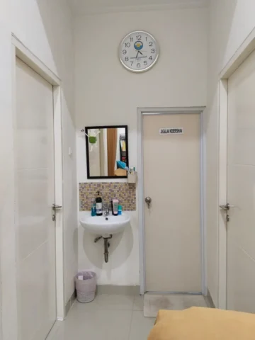 Rumah dijual di Green Hill, Citra Garden Serpong - Kamar Mandi