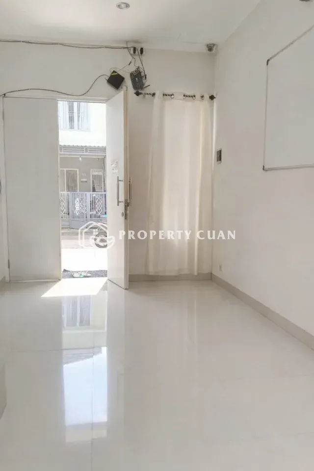 Rumah dijual di Magnolia Park 3, Cipondoh - Ruang Tamu