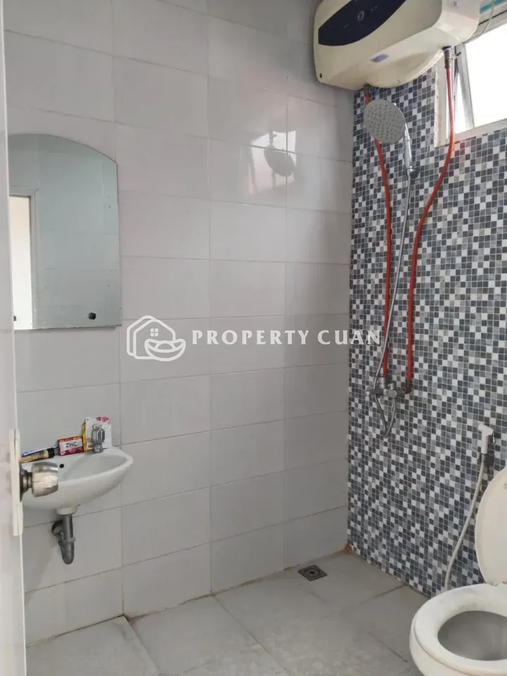 Rumah dijual di Magnolia Park 3, Cipondoh - Kamar Mandi 2