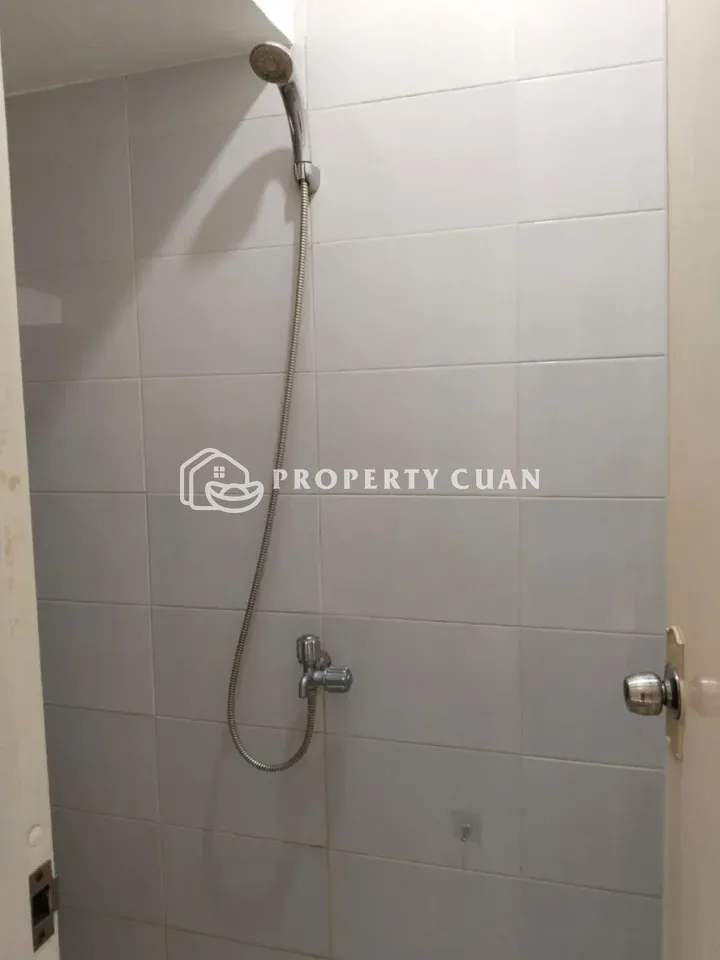 Rumah dijual di Magnolia Park 3, Cipondoh - Kamar Mandi 3