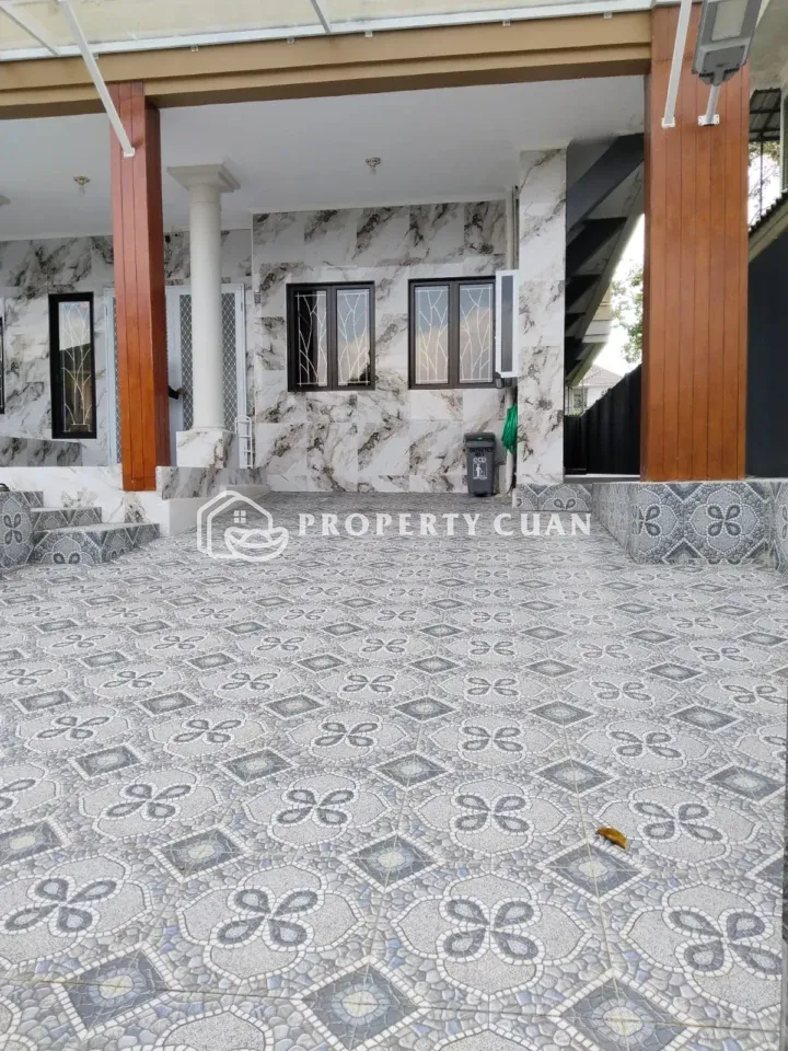 Rumah dijual di Tretes, CARINGIN - Carport