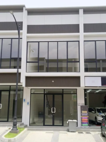 Ruko Disewakan di Sorento Grande East, Gading Serpong — LT 45 m², LB 90 m²