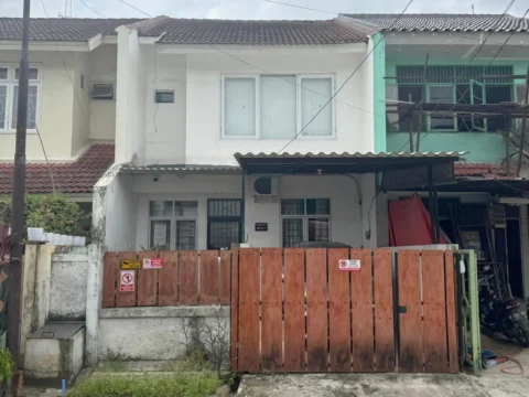 Rumah dijual di Sektor 1E, Gading Serpong - Tampak Depan 2
