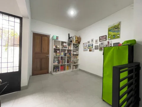 Rumah dijual di Sektor 1E, Gading Serpong - Ruang Keluarga 2