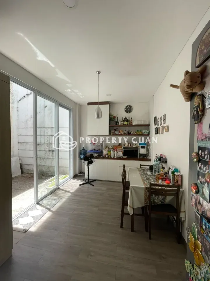 Rumah dijual di Sektor 1E, Gading Serpong - Ruang Makan