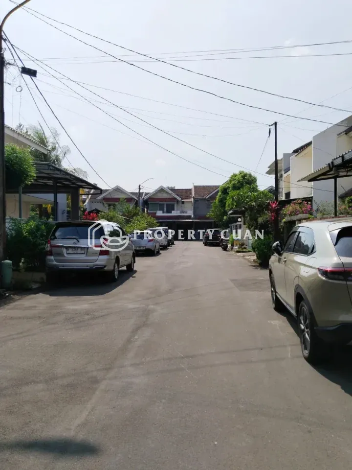 Rumah dijual di Sektor 1E, Gading Serpong - Lingkungan