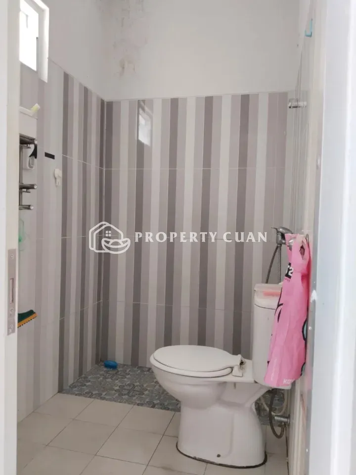 Rumah dijual di Carillo, Gading Serpong - Kamar Mandi 2