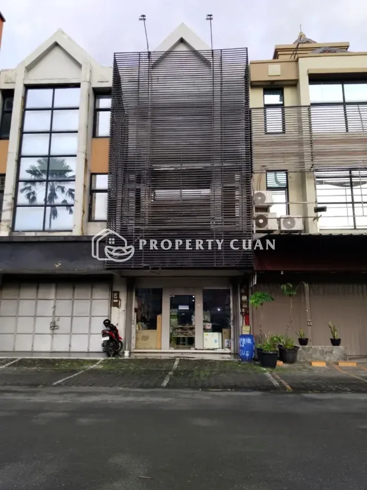 Ruko dijual di Boulevard Businness Park, Gading Serpong - Tampak Depan