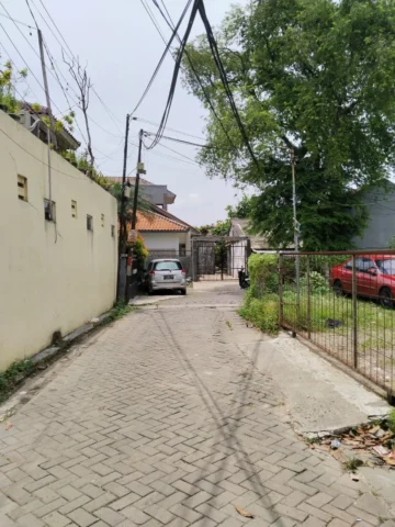Kavling Komersial dijual di Jl. Kyai Hasyim Ashari, Cipondoh - Jalan Depan