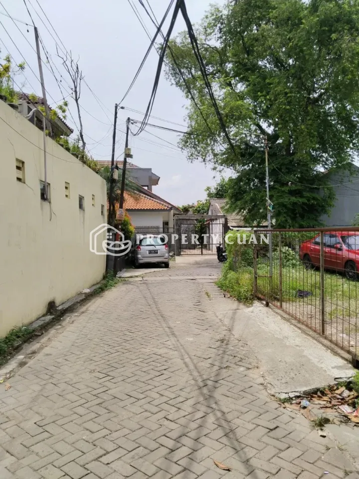 Kavling Komersial dijual di Jl. Kyai Hasyim Ashari, Cipondoh - Jalan Depan