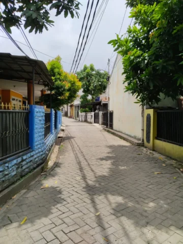 Kavling Komersial dijual di Jl. Kyai Hasyim Ashari, Cipondoh - Jalan Depan 2