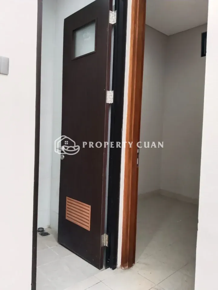 Rumah dijual di Bougenville Graha Raya, Alam Sutera - Area Gudang
