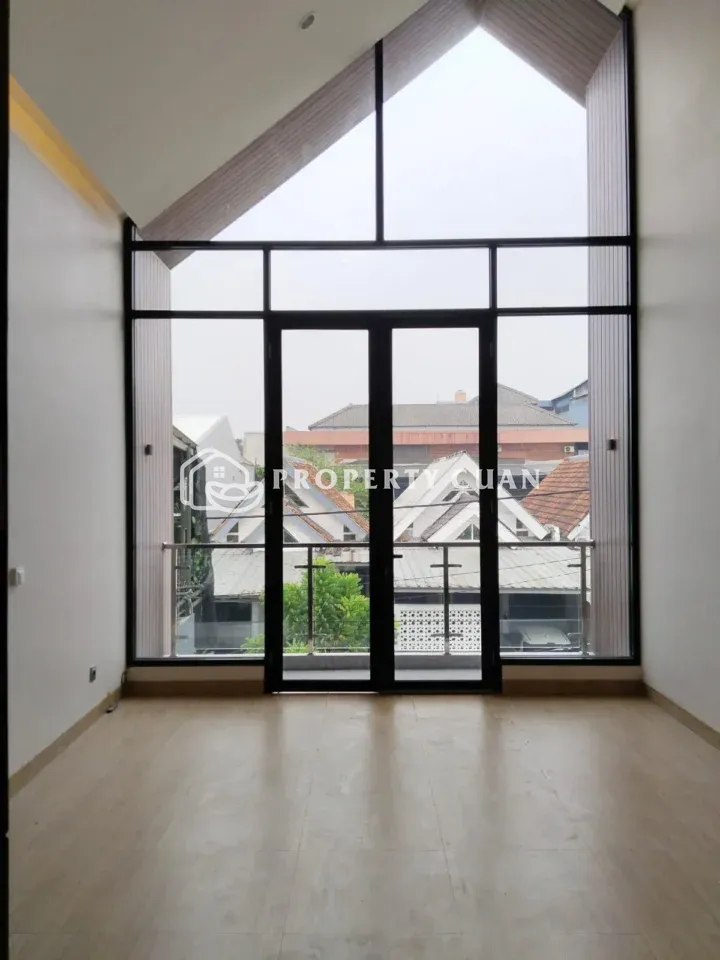 Rumah dijual di Bougenville Graha Raya, Alam Sutera - Balkon