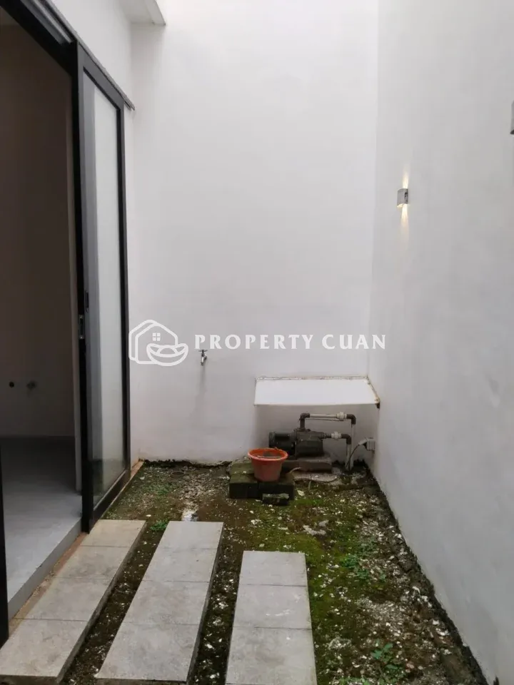 Rumah dijual di Bougenville Graha Raya, Alam Sutera - Area Laundry