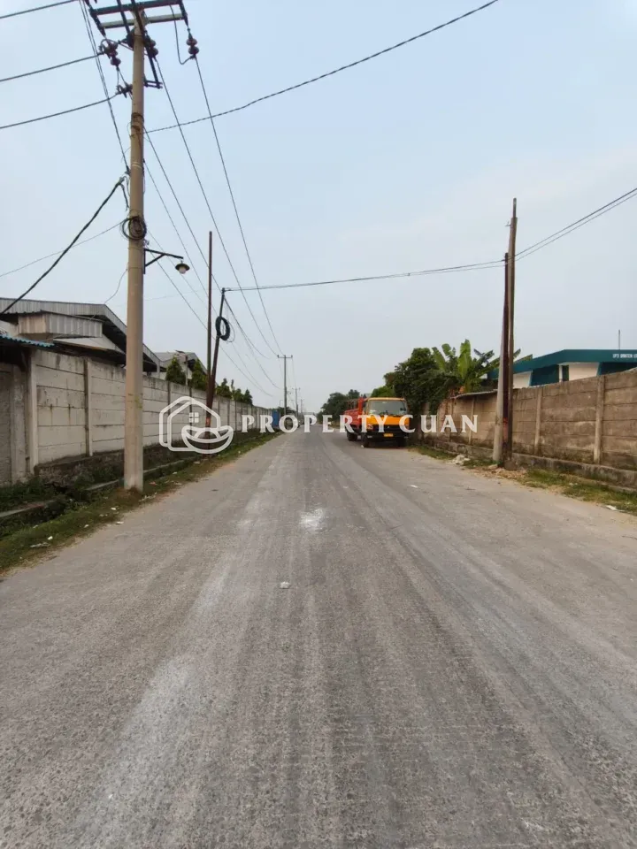 Kavling Komersial dijual di Komplek Pergudangan Taxindo, Serang - Jalan Depan