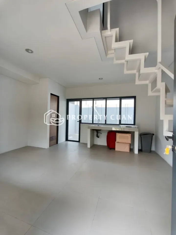 Rumah dijual di XYZ Cove, Gading Serpong - Ruang Keluarga