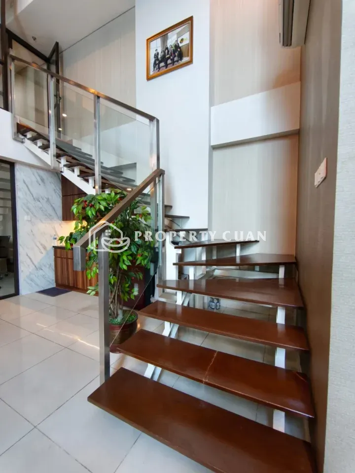Kantor dijual di Soho Roseville, BSD - Tangga