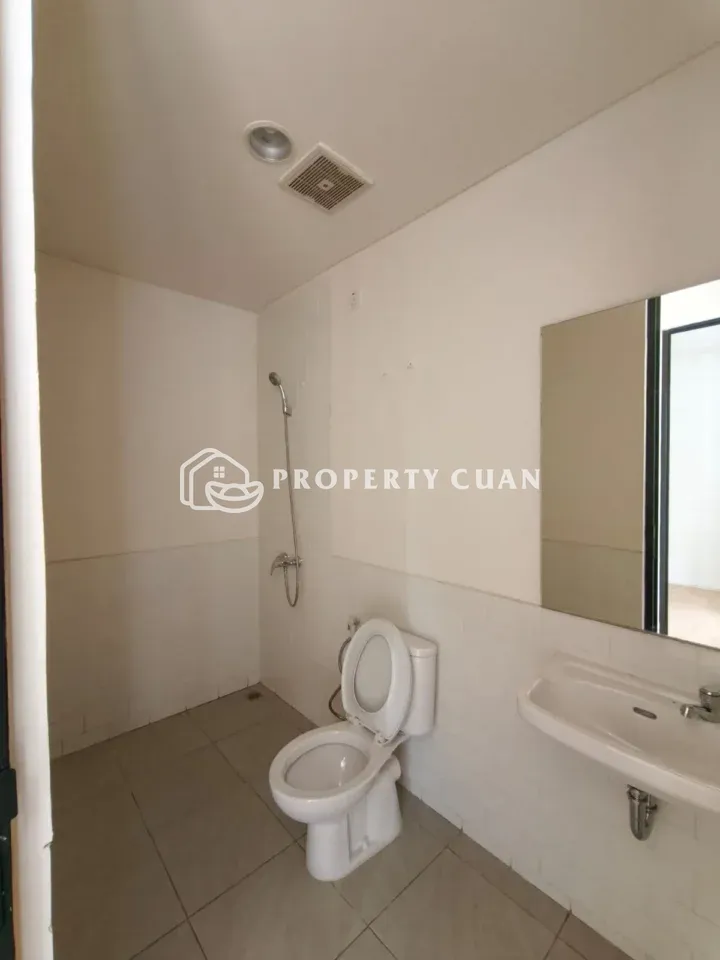 Rumah dijual di Cityzen Hills, Gading Serpong - Kamar Mandi 2