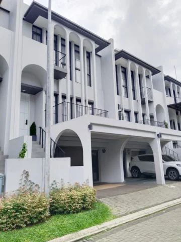 Rumah Disewakan di Greenwich, BSD — 4 KT, LT 98 m²