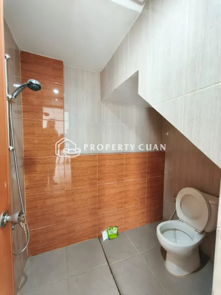 Rumah dijual di Telaga Mediterania, CIKUPA - Kamar Mandi 2