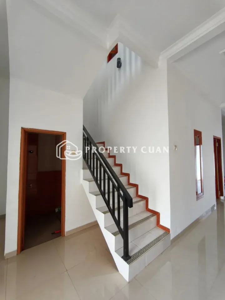 Rumah dijual di Telaga Mediterania, CIKUPA - Tangga 2