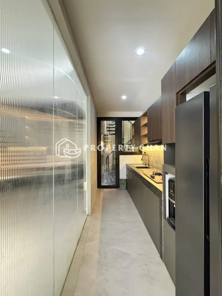 Rumah dijual di Sutera Feronia, Alam Sutera - Dapur 2