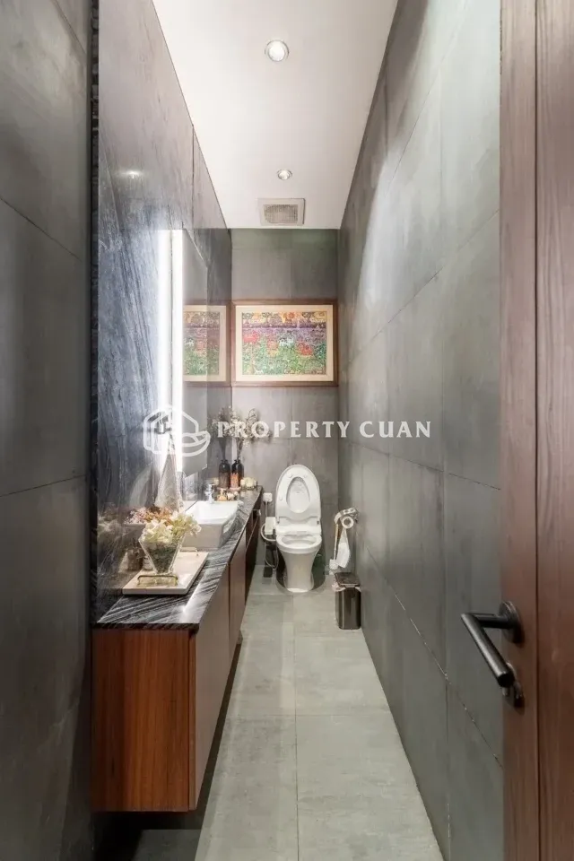 Rumah dijual di Sutera Palmyra, Alam Sutera - Kamar Mandi 4