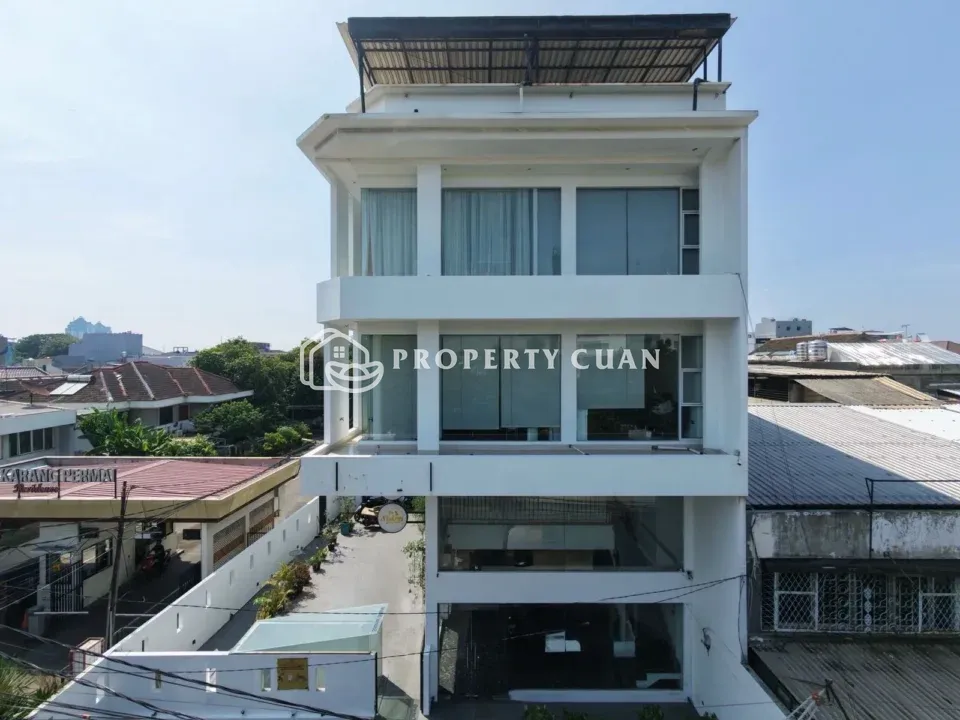 Ruko dijual di Jl. Pluit Karang Selatan, Muara Karang - Tampak Depan