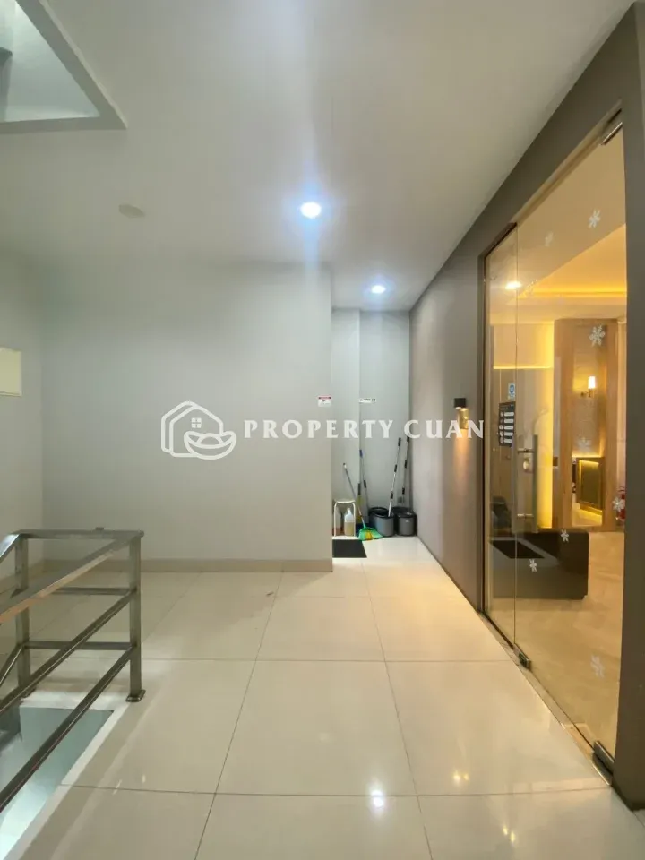 Ruko dijual di Jl. Pluit Karang Selatan, Muara Karang - Interior
