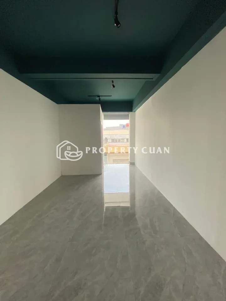 Ruko dijual di Jl. Pluit Karang Selatan, Muara Karang - Interior 3