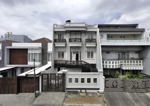 Rumah Dijual di Taman Palem Lestari, Cengkareng — 6 KT, LT 202 m²