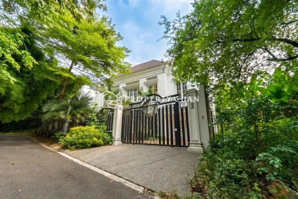 Rumah dijual di Pondok Pinang, Pondok Indah - Tampak Depan 2