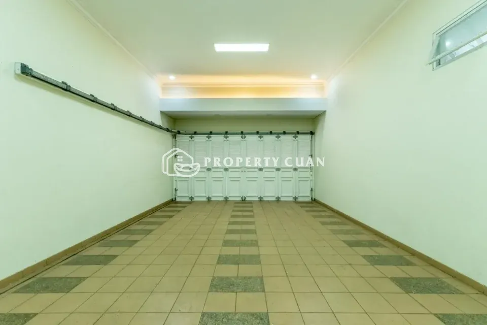 Rumah dijual di Pondok Pinang, Pondok Indah - Carport 2
