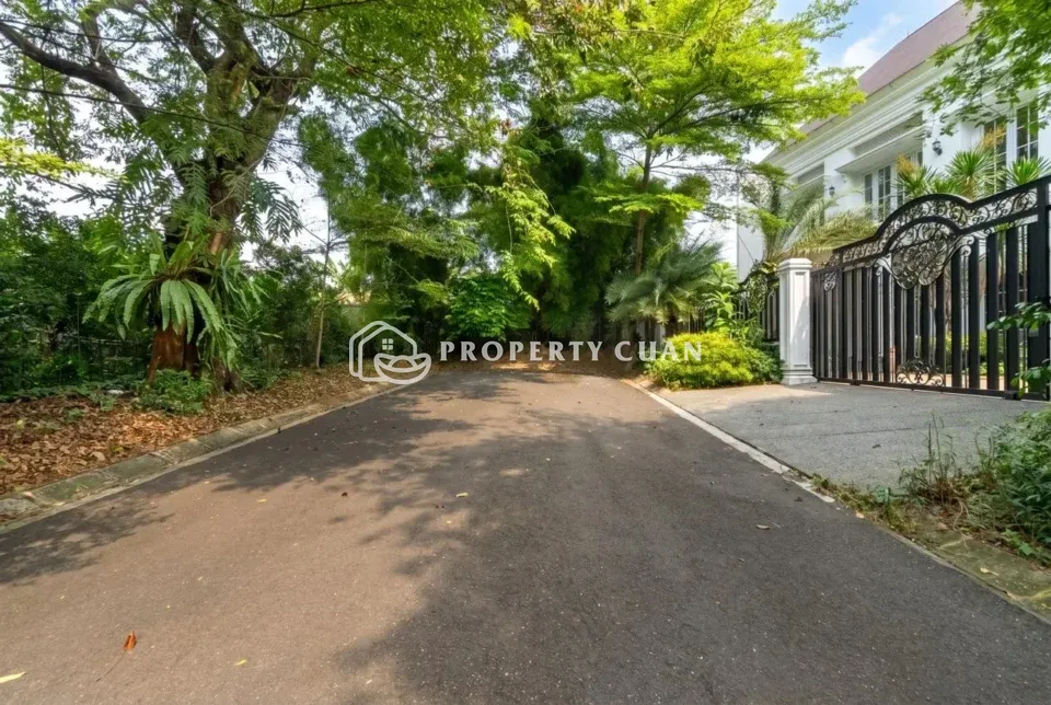Rumah dijual di Pondok Pinang, Pondok Indah - Jalan Depan