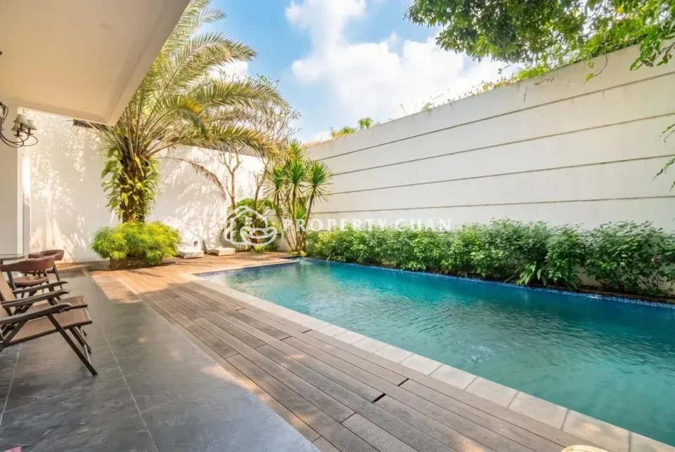 Rumah dijual di Pondok Pinang, Pondok Indah - Kolam Renang
