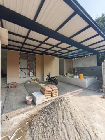 Kost dijual di Giri Loka, BSD - Carport