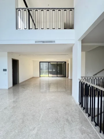 Rumah dijual di Laurel Navapark, BSD - Ruang Keluarga