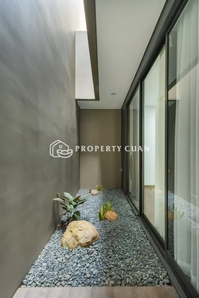 Rumah dijual di Kanade, BSD - Taman 2