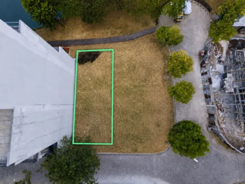 Kavling Residensial Dijual di Cluster Ebony, Karang Tengah — LT 250 m²